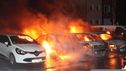 Fahrzeug der Firma Siemens abgefackelt – In Gedenken und Solidarität! (de/en)