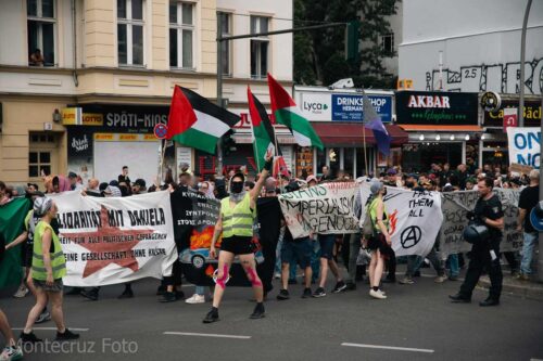 Bericht + Fotos: Demo 6.7.2025 „Brennt alle Knäste nieder"